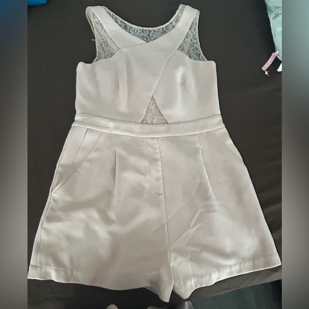BCBGMAXAZRIA Linn Romper Lace romper Size M